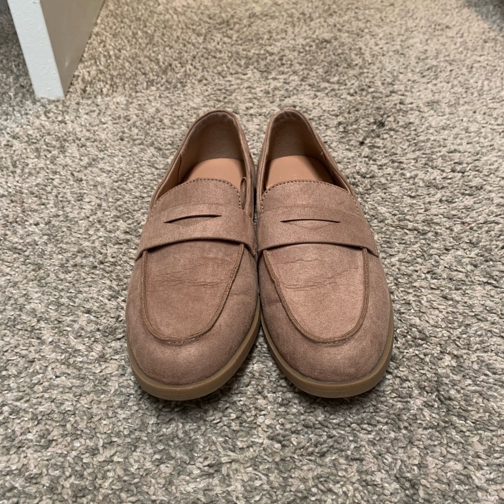 Old Navy tan dress shoes